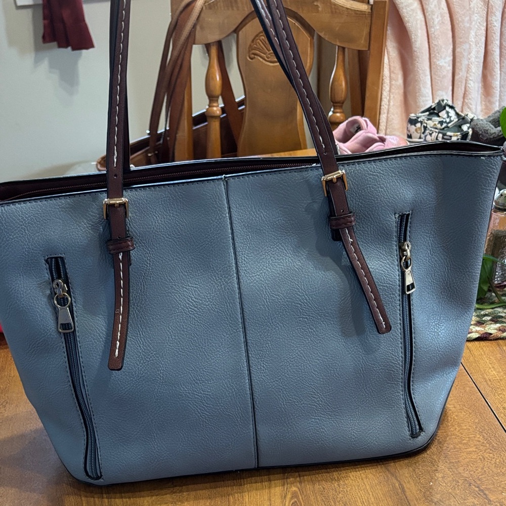 Stylish Blue Tote Bag with Brown Accents